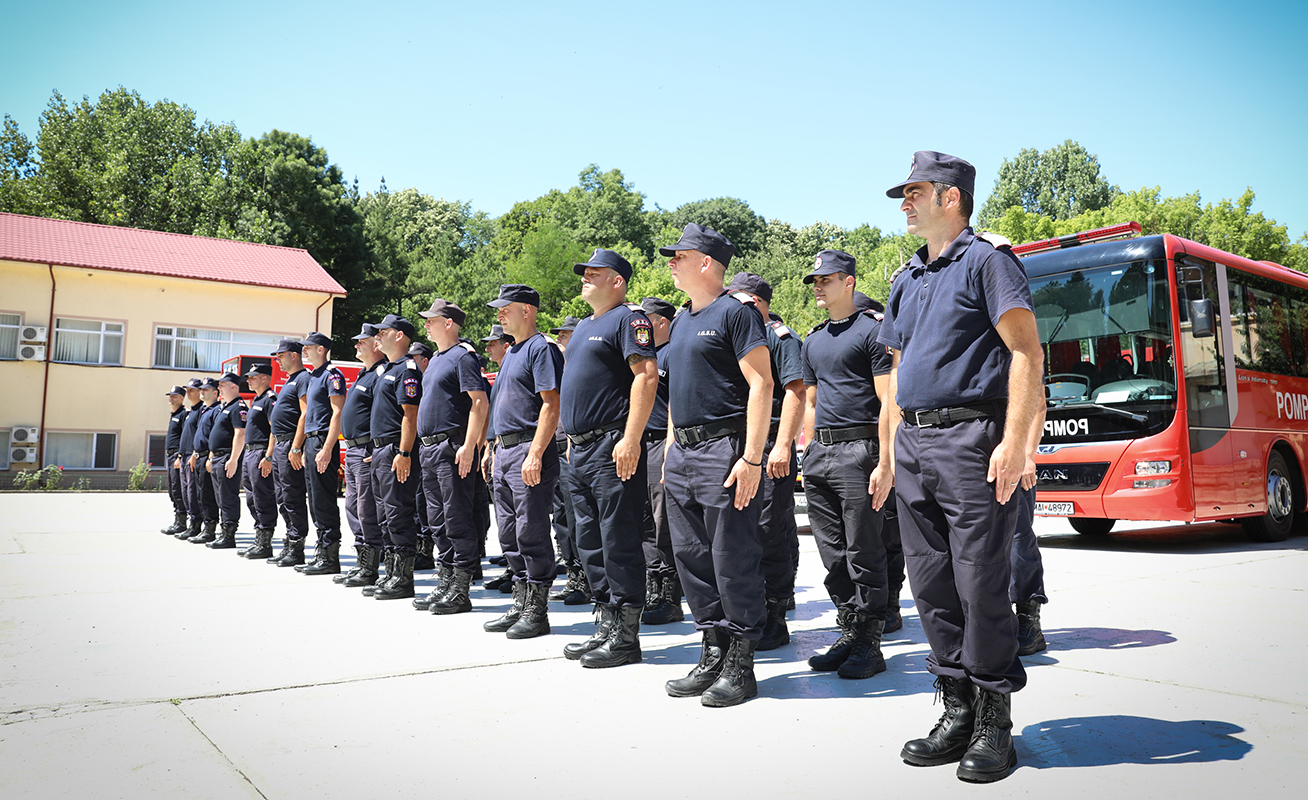 Pompierii aflați în Grecia vor fi schimbați de un nou contingent